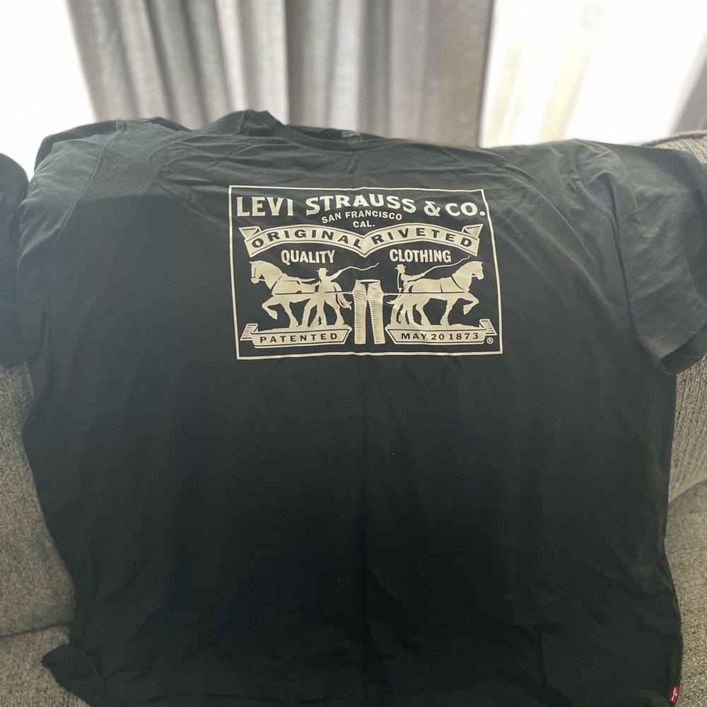 Levi shirt